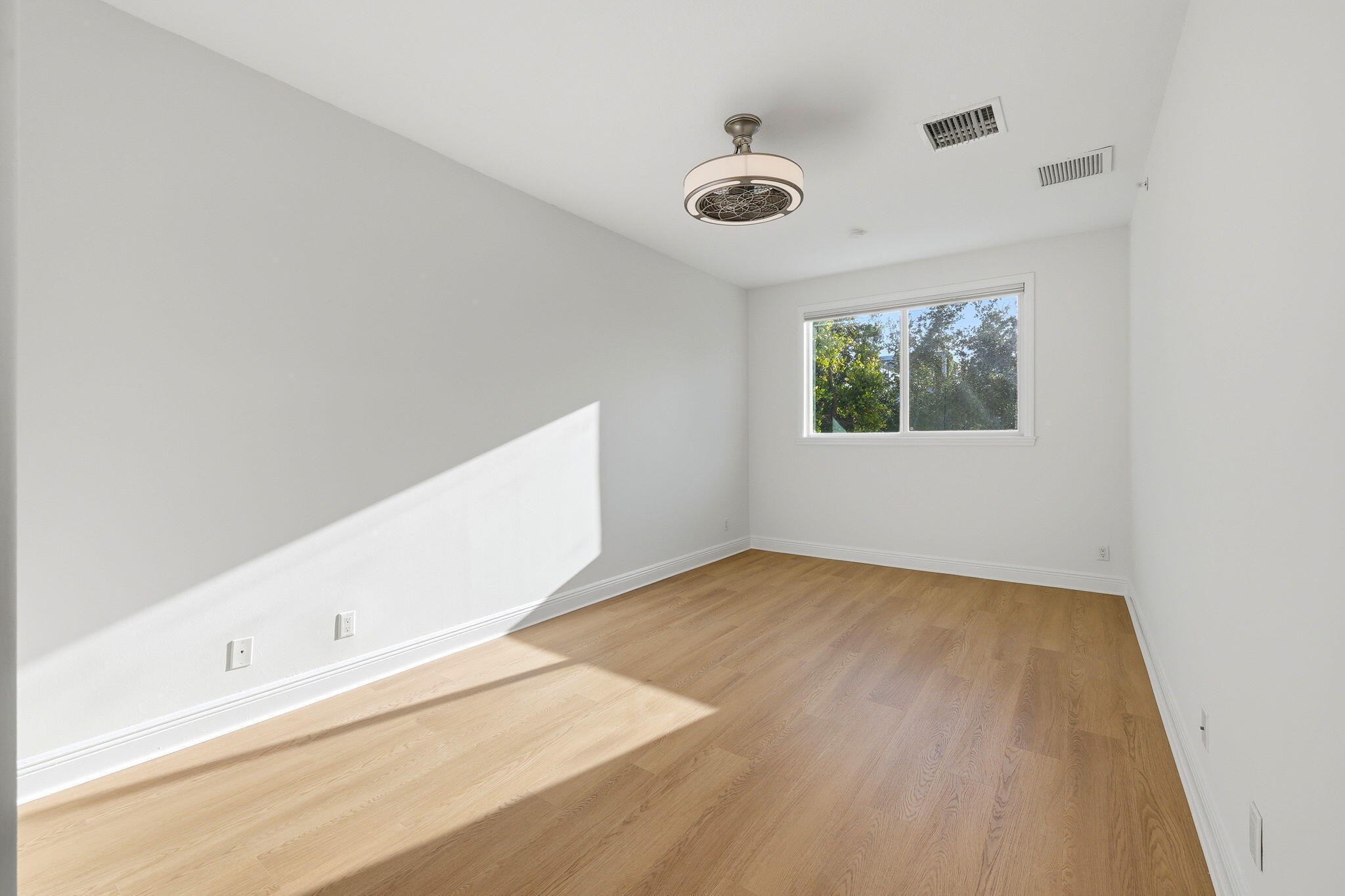 LIVERMORE ESTATES - Residential