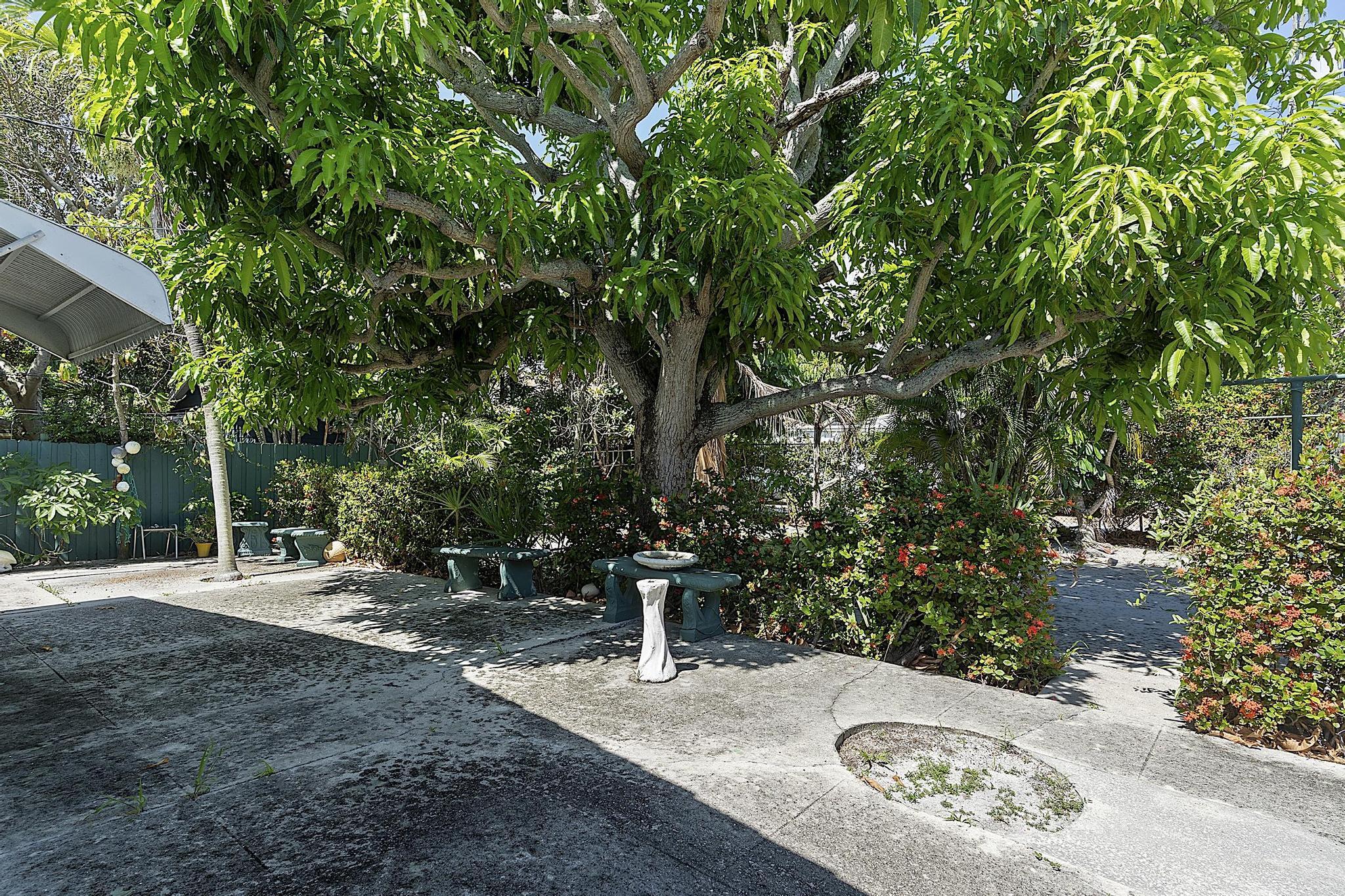 LAKE WORTH TOWN OF - Residential