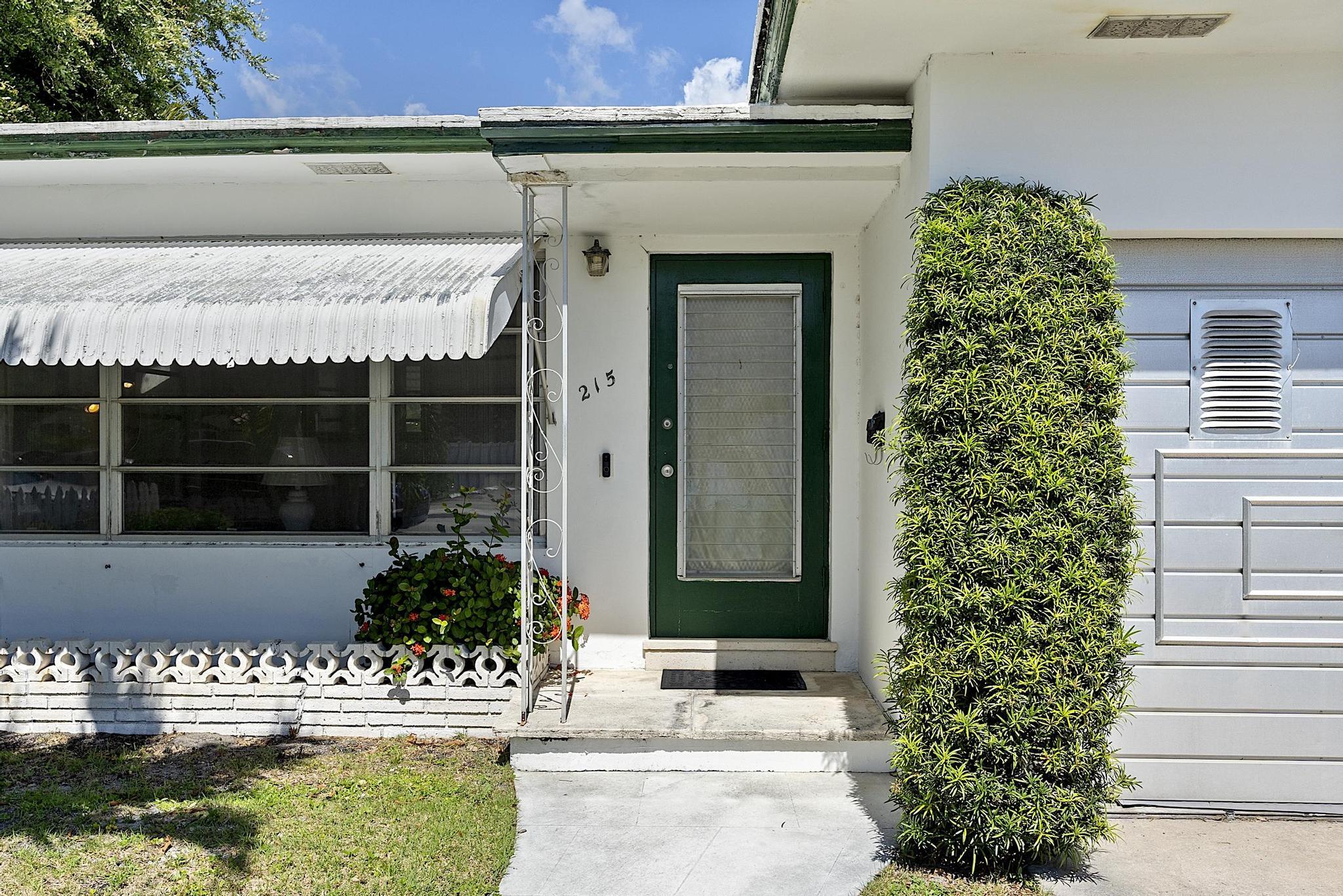 LAKE WORTH TOWN OF - Residential