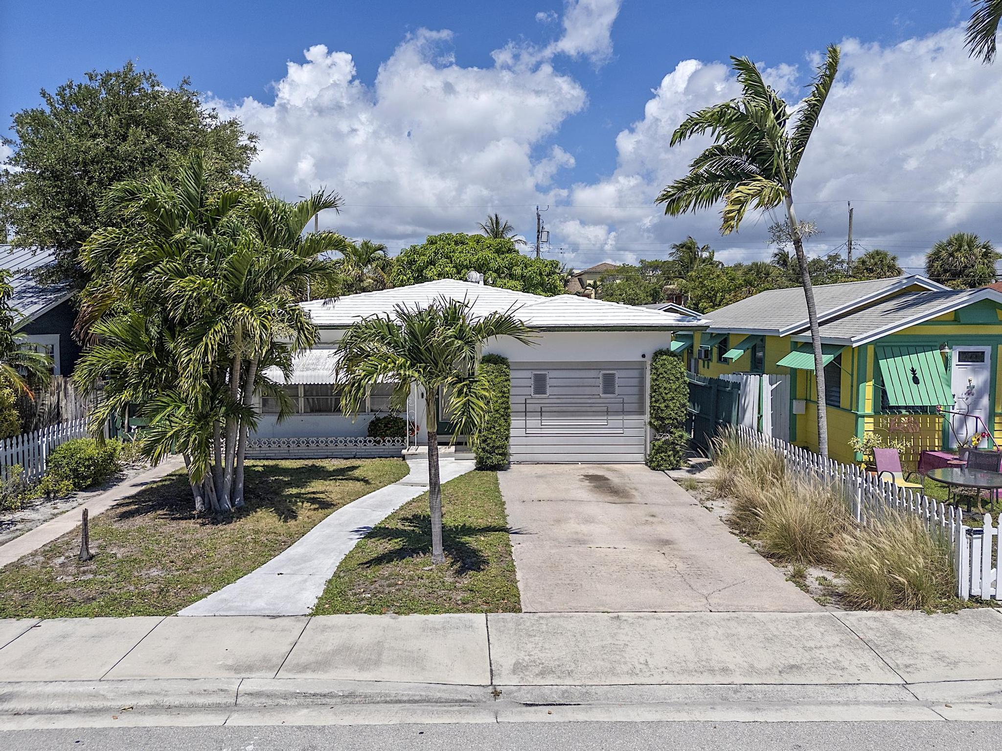 LAKE WORTH TOWN OF - Residential