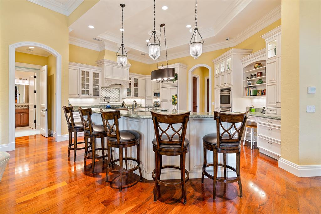 JUPITER HILLS VILLAGE PH I - Residential