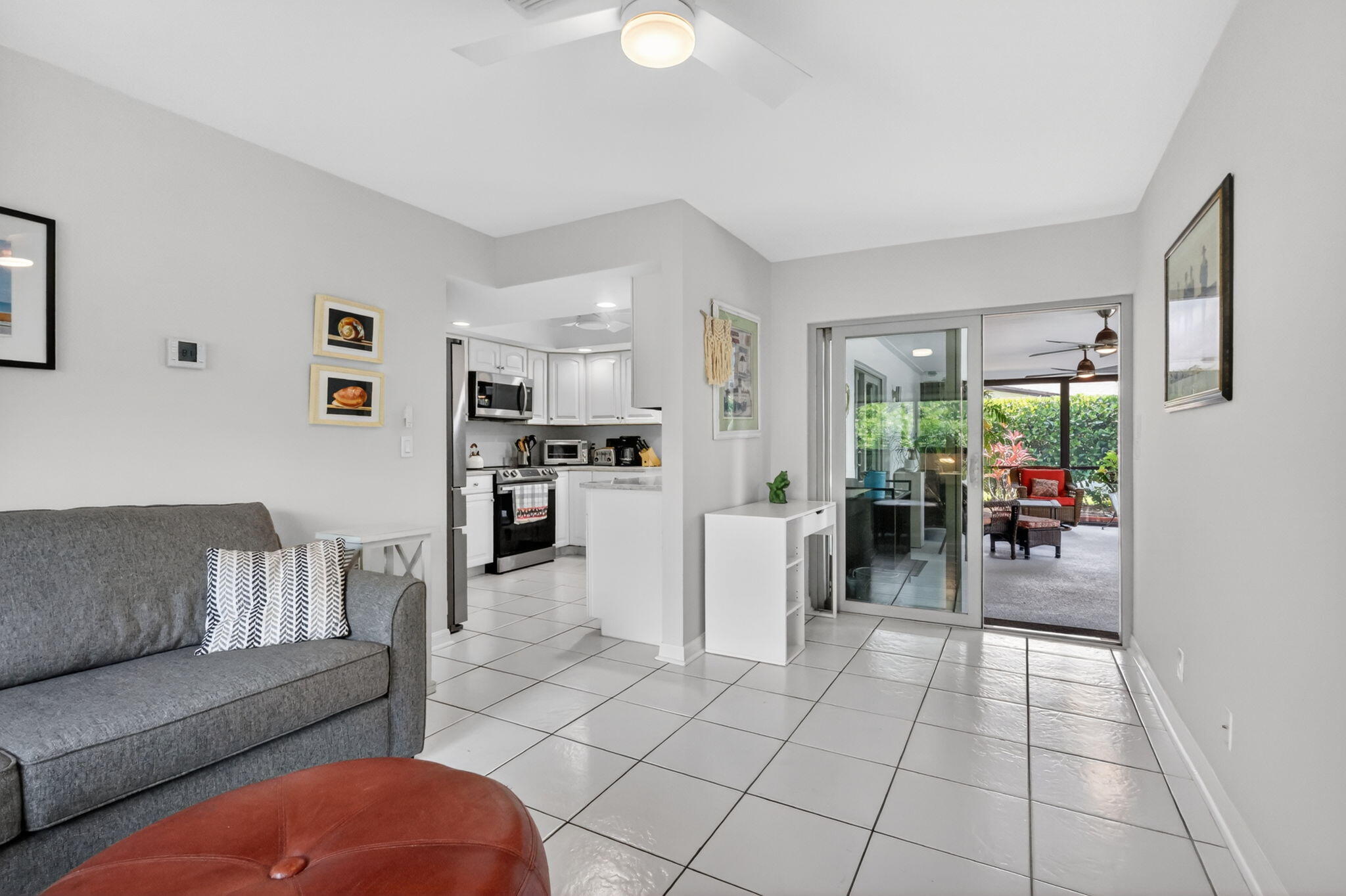 COCO WOOD LAKES SEC 1 - Residential Lease