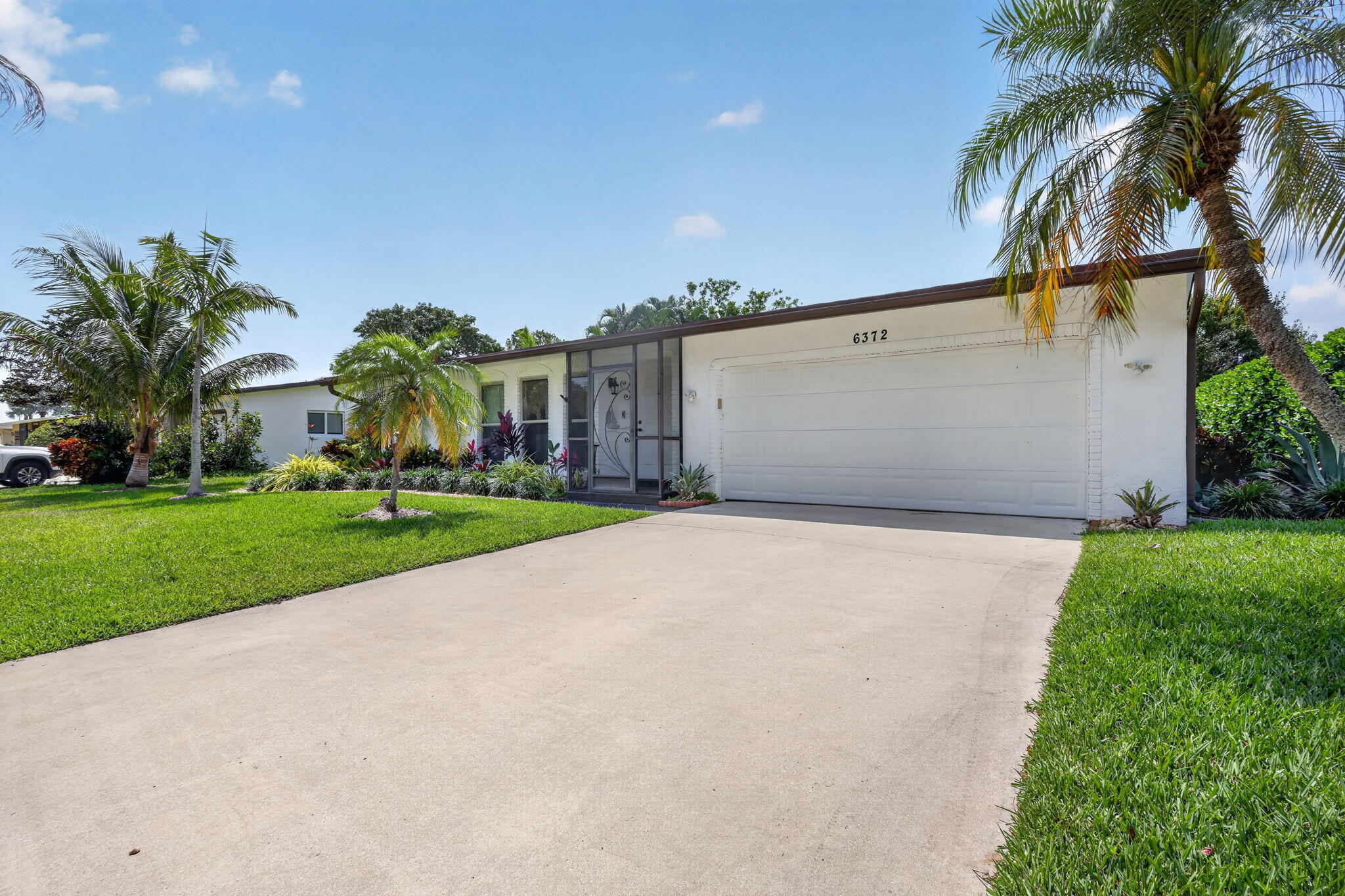 COCO WOOD LAKES SEC 1 - Residential Lease