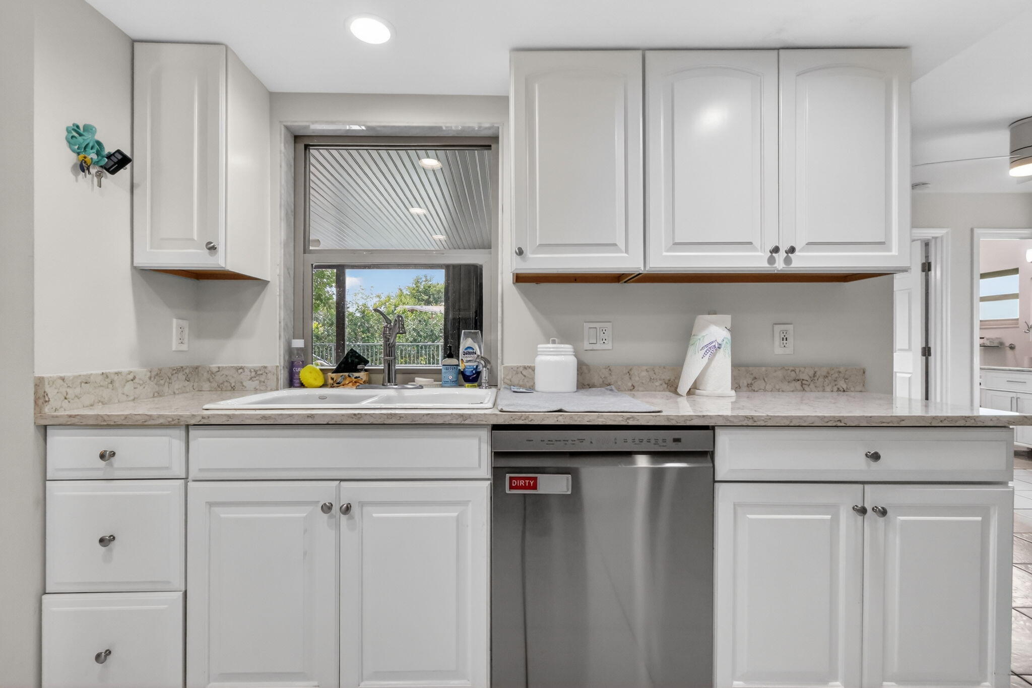 COCO WOOD LAKES SEC 1 - Residential Lease