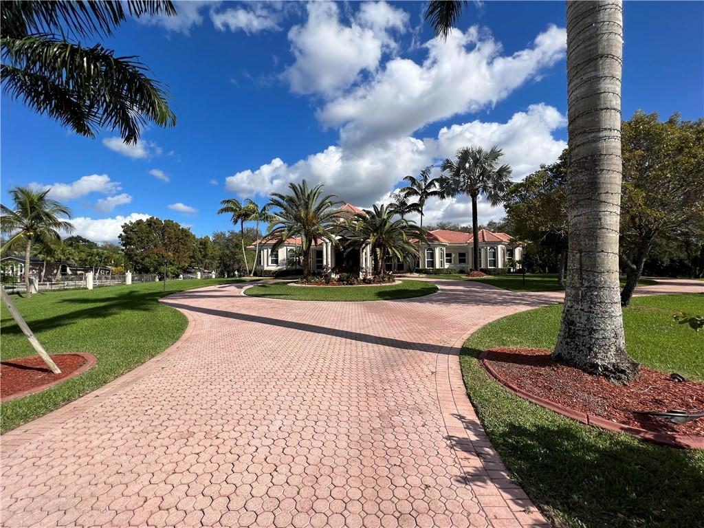 Sunshine Ranches - Residential
