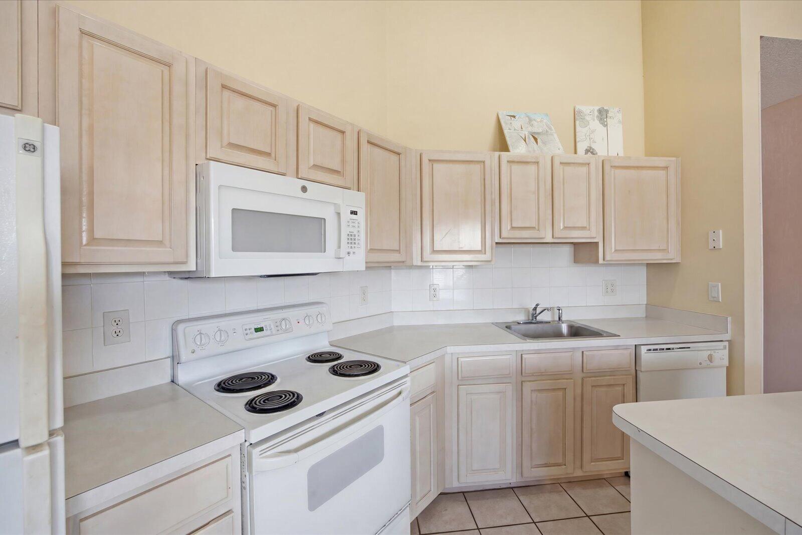 GOLF VILLAS II CONDOMINIUM - Residential