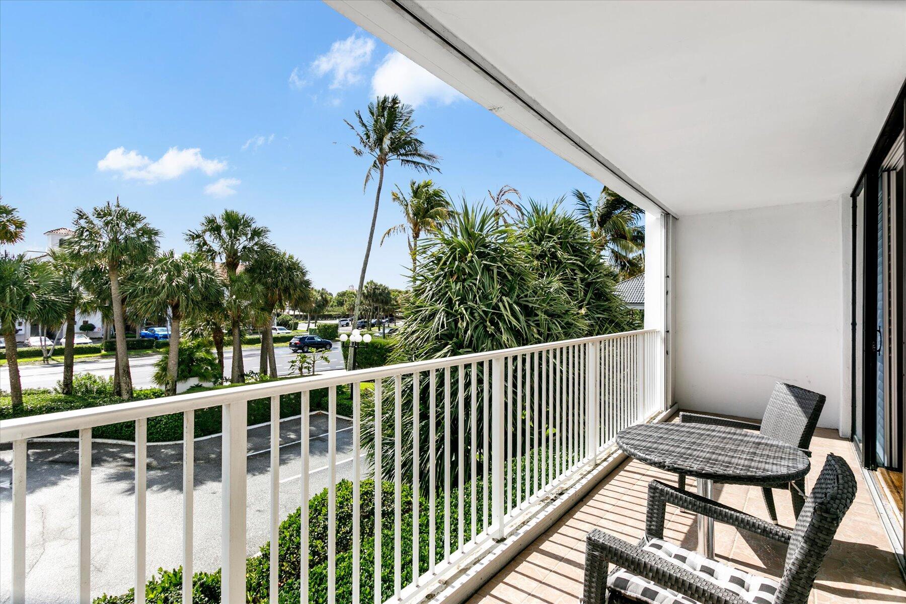 LA PALMA CONDO - Residential