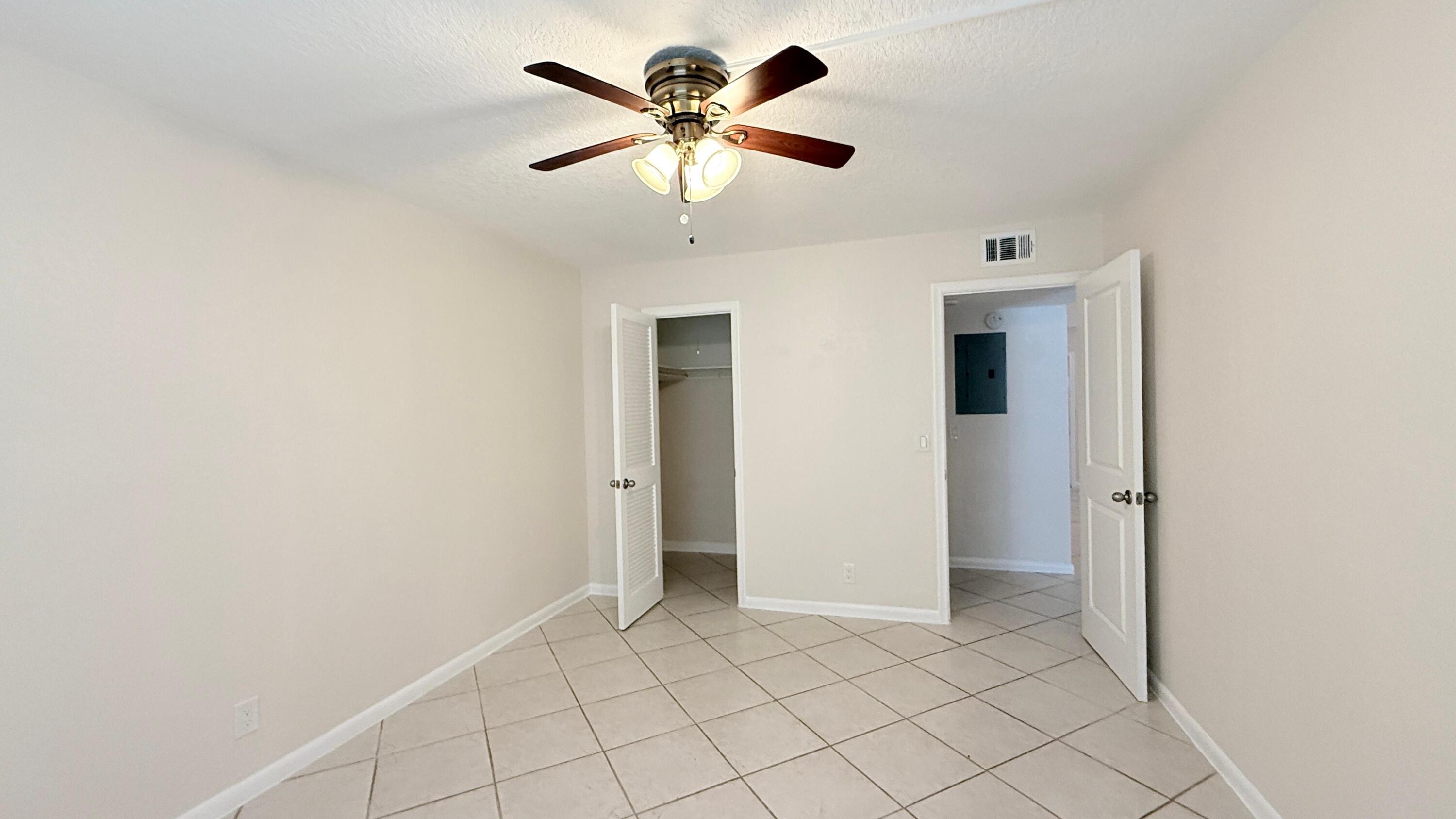 LAKE PARK ADD 1 - Residential Lease