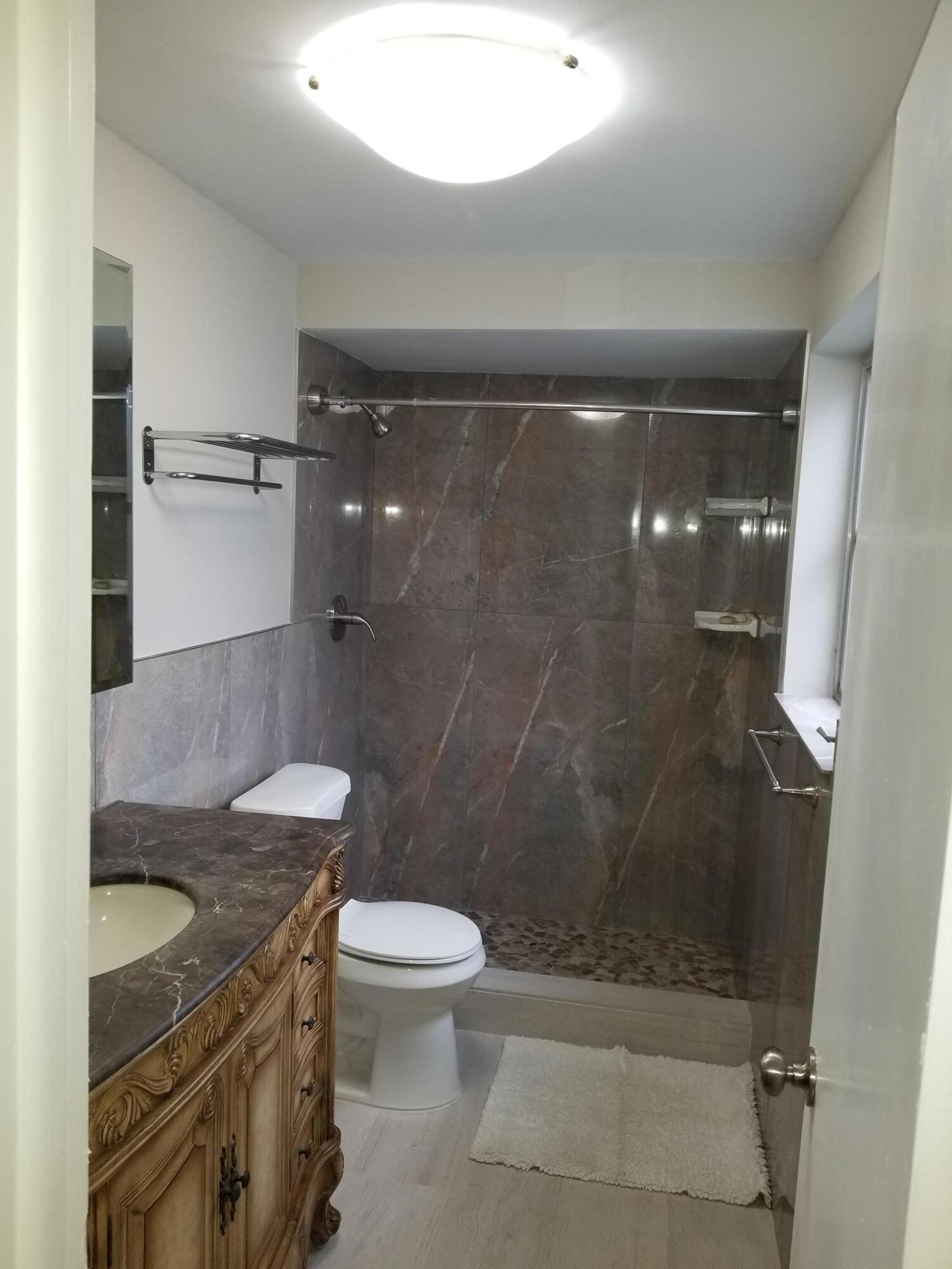 LAKESIDE MANOR SOUTH CONDO - Residential