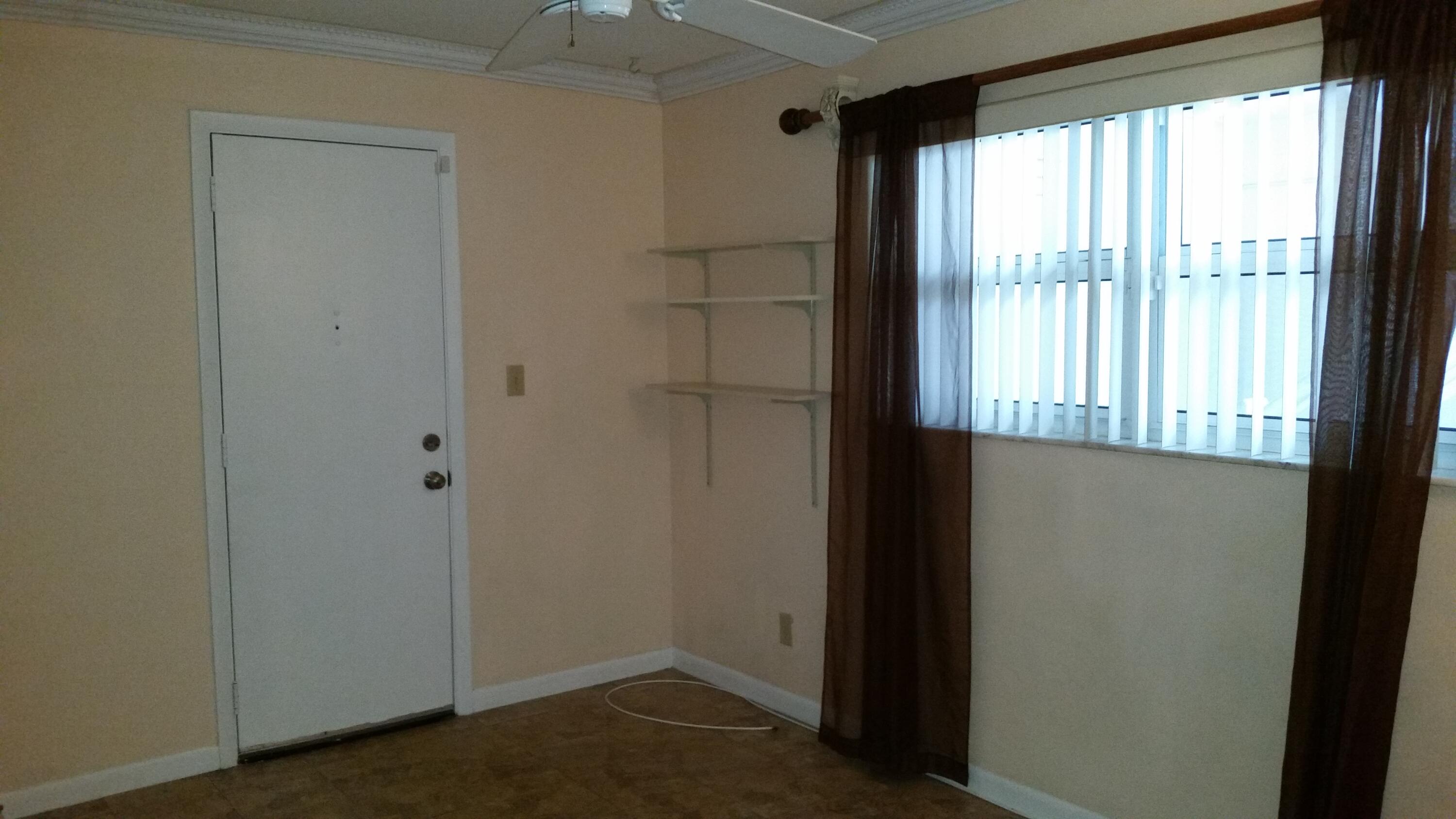 LAKESIDE MANOR SOUTH CONDO - Residential