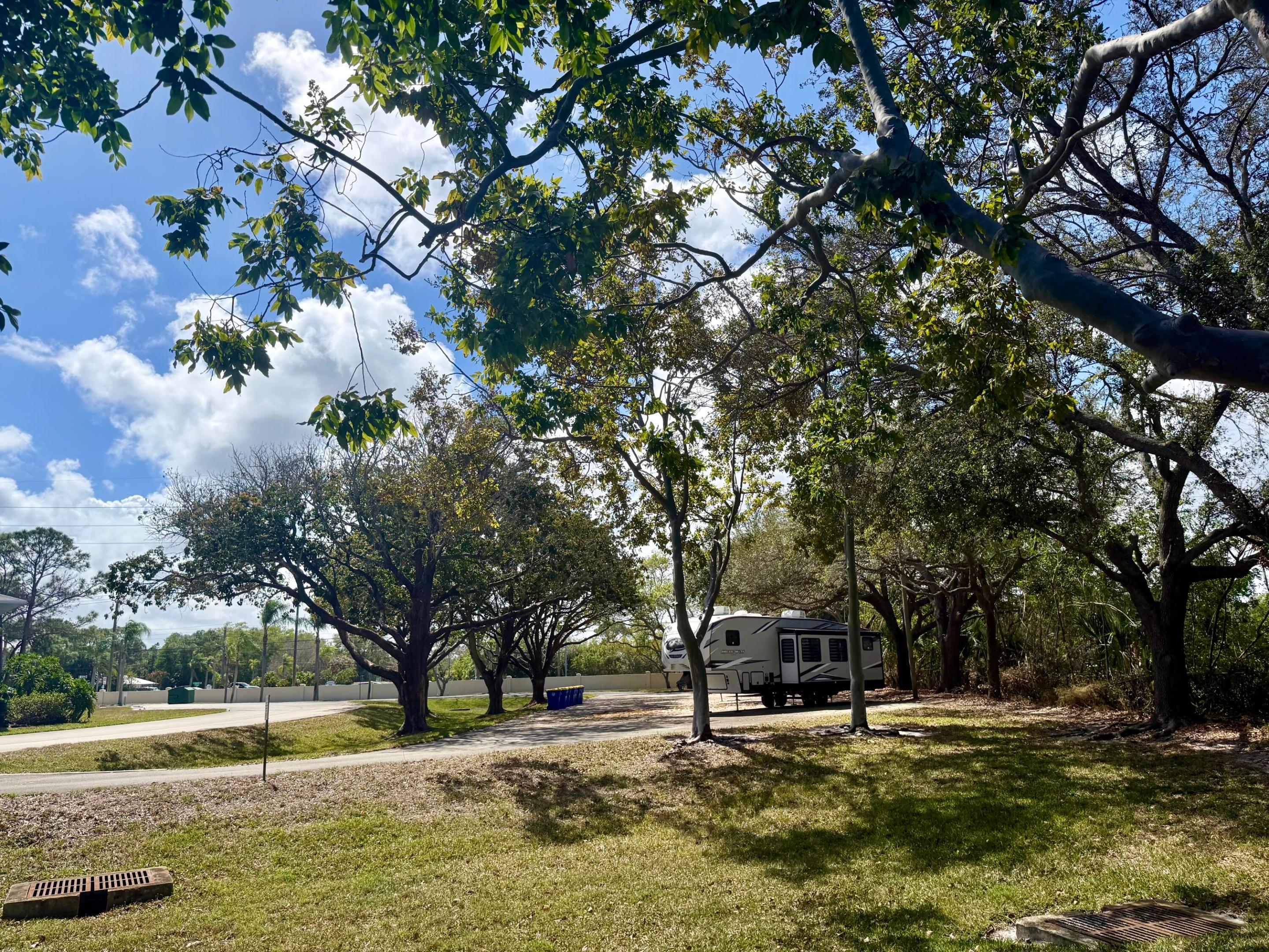 FAIRWAY PALMS CONDO - Residential
