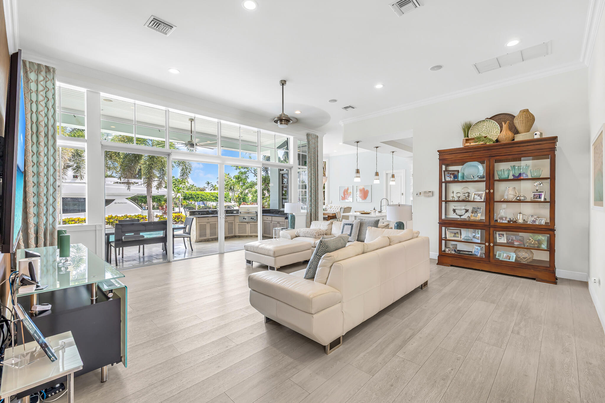 LIGHTHOUSE POINT 3RD SEC - Residential