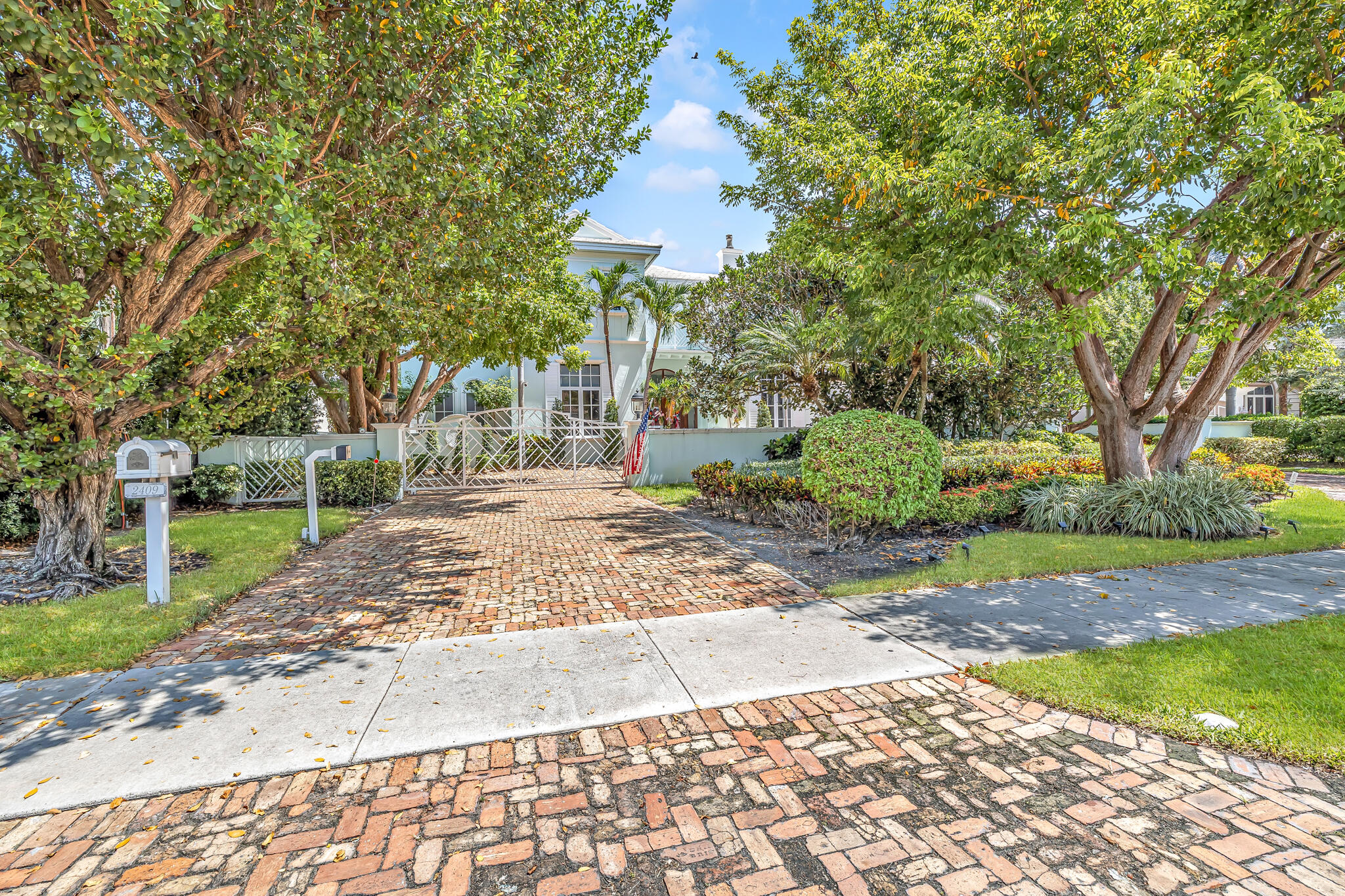 LIGHTHOUSE POINT 3RD SEC - Residential