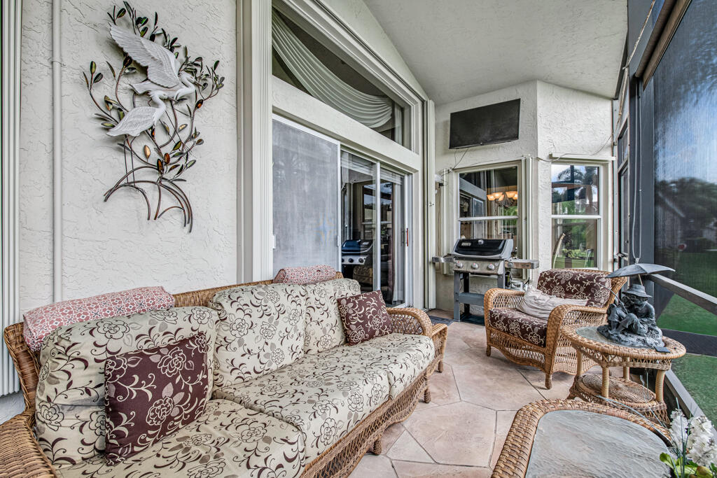 Valencia Shores - Residential