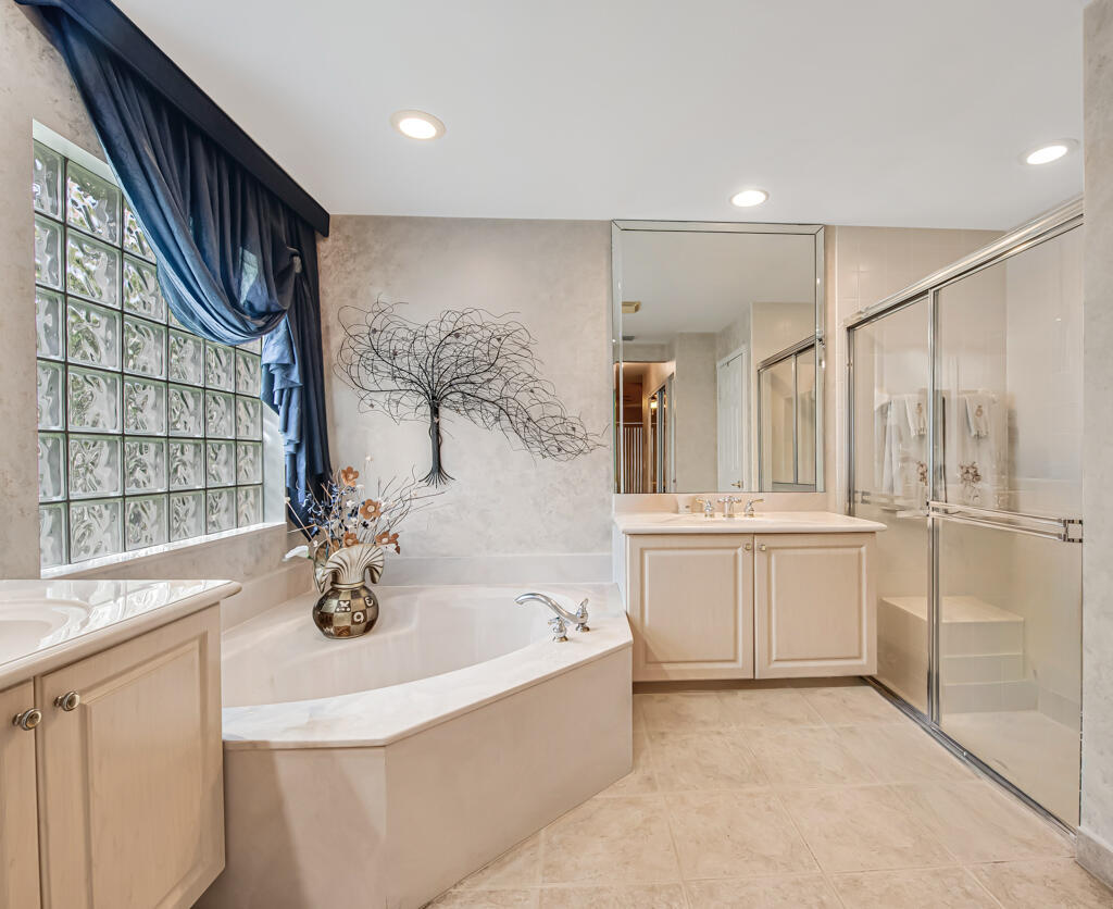 Valencia Shores - Residential