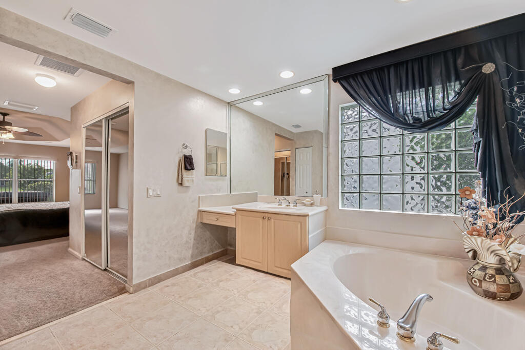 Valencia Shores - Residential
