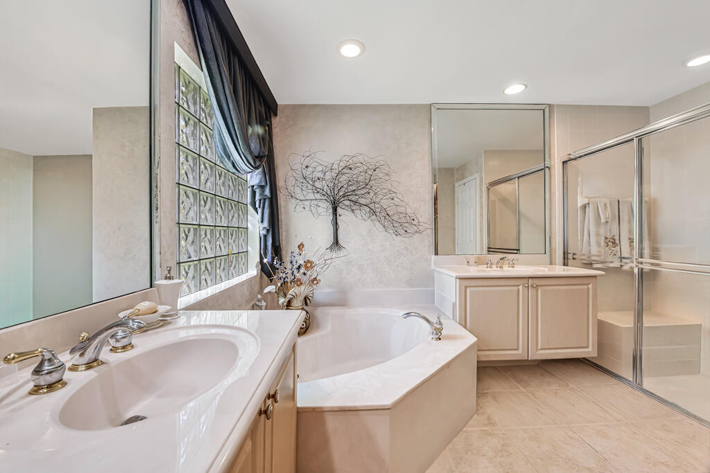 Valencia Shores - Residential