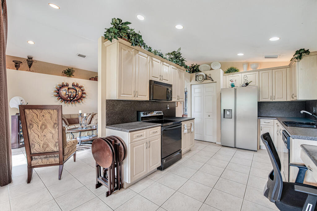 Valencia Shores - Residential