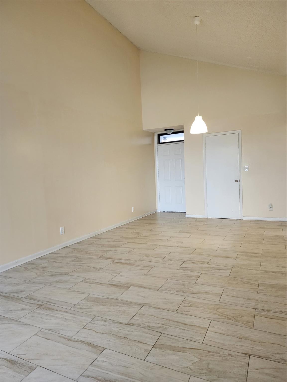 LAKE POINTE - Residential