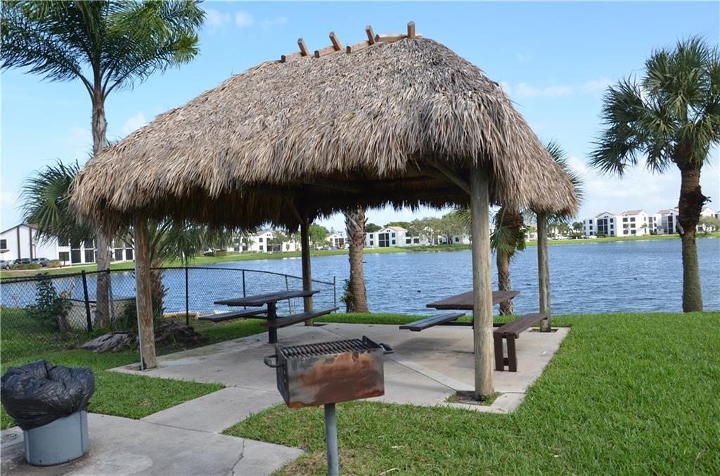 LAKE POINTE - Residential
