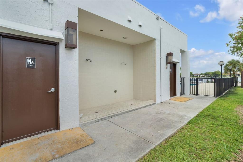 LAKE POINTE - Residential
