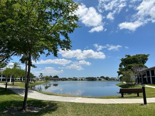 LAKE POINTE - Residential