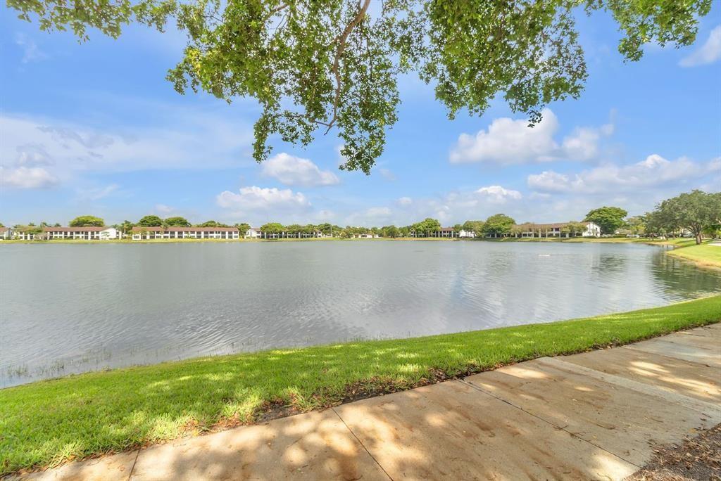 LAKE POINTE - Residential