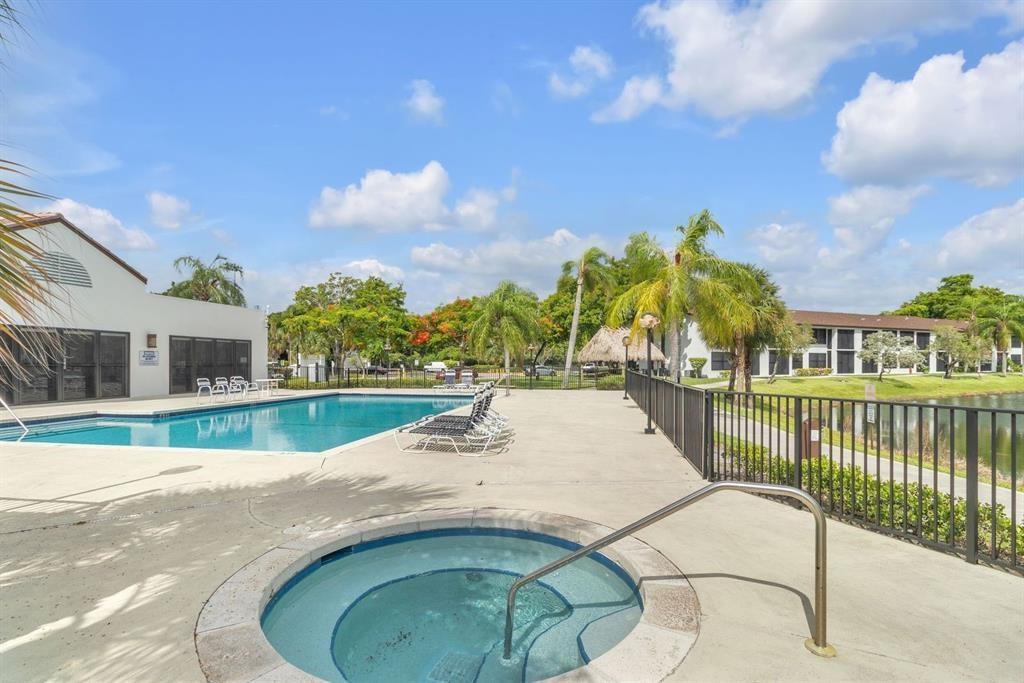 LAKE POINTE - Residential