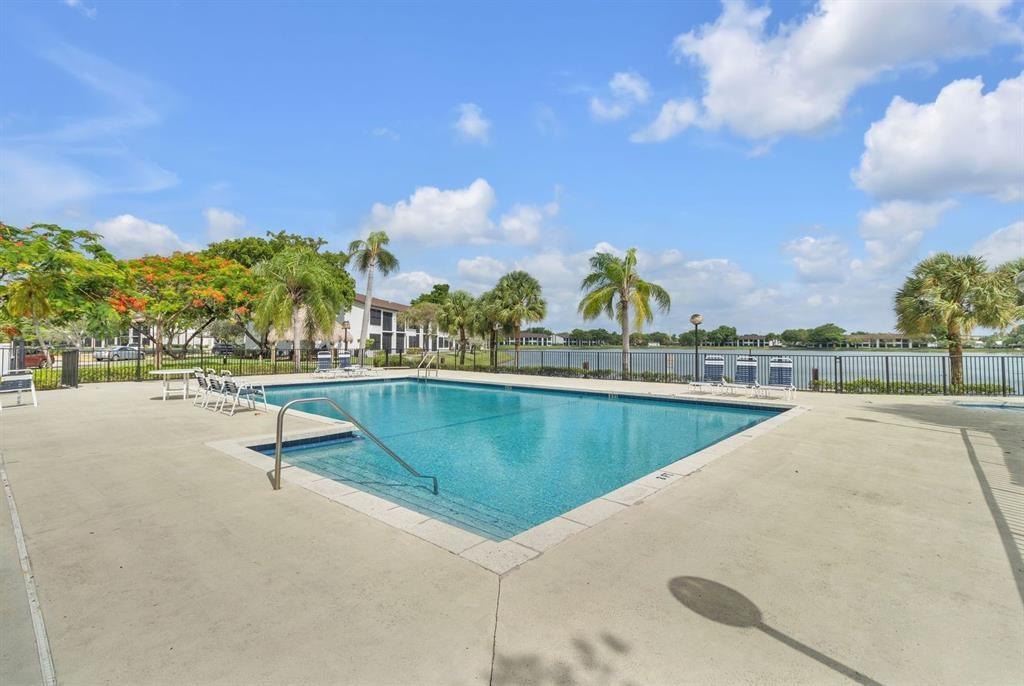 LAKE POINTE - Residential