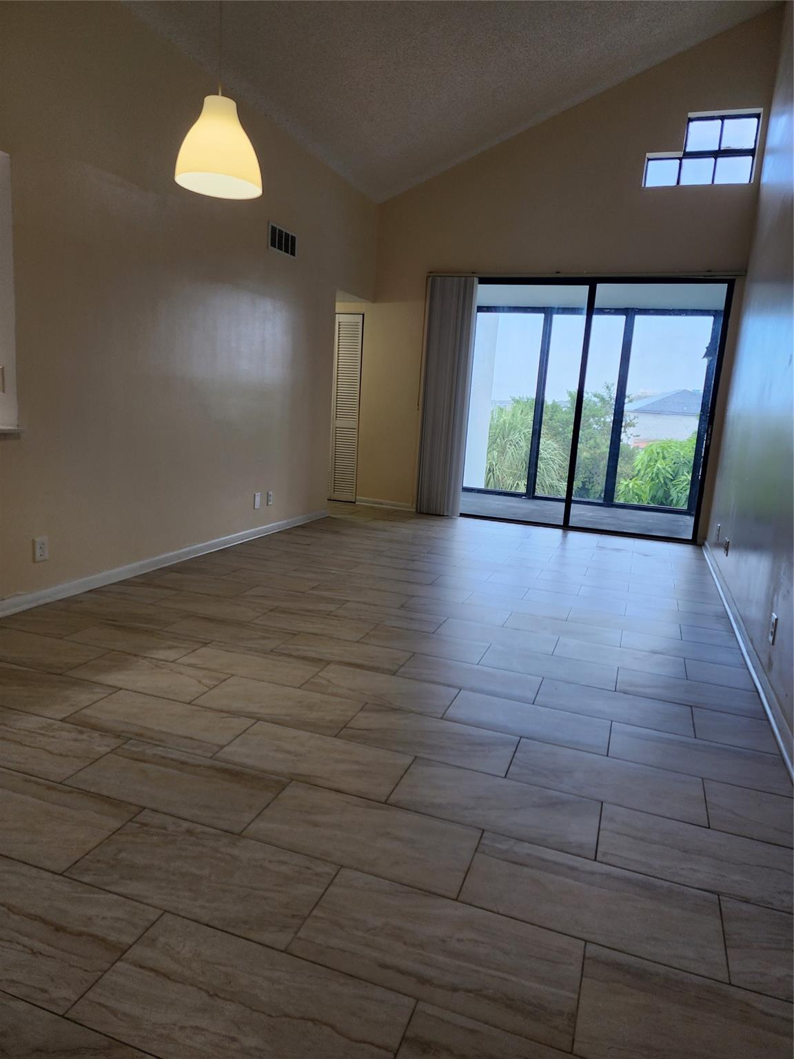 LAKE POINTE - Residential