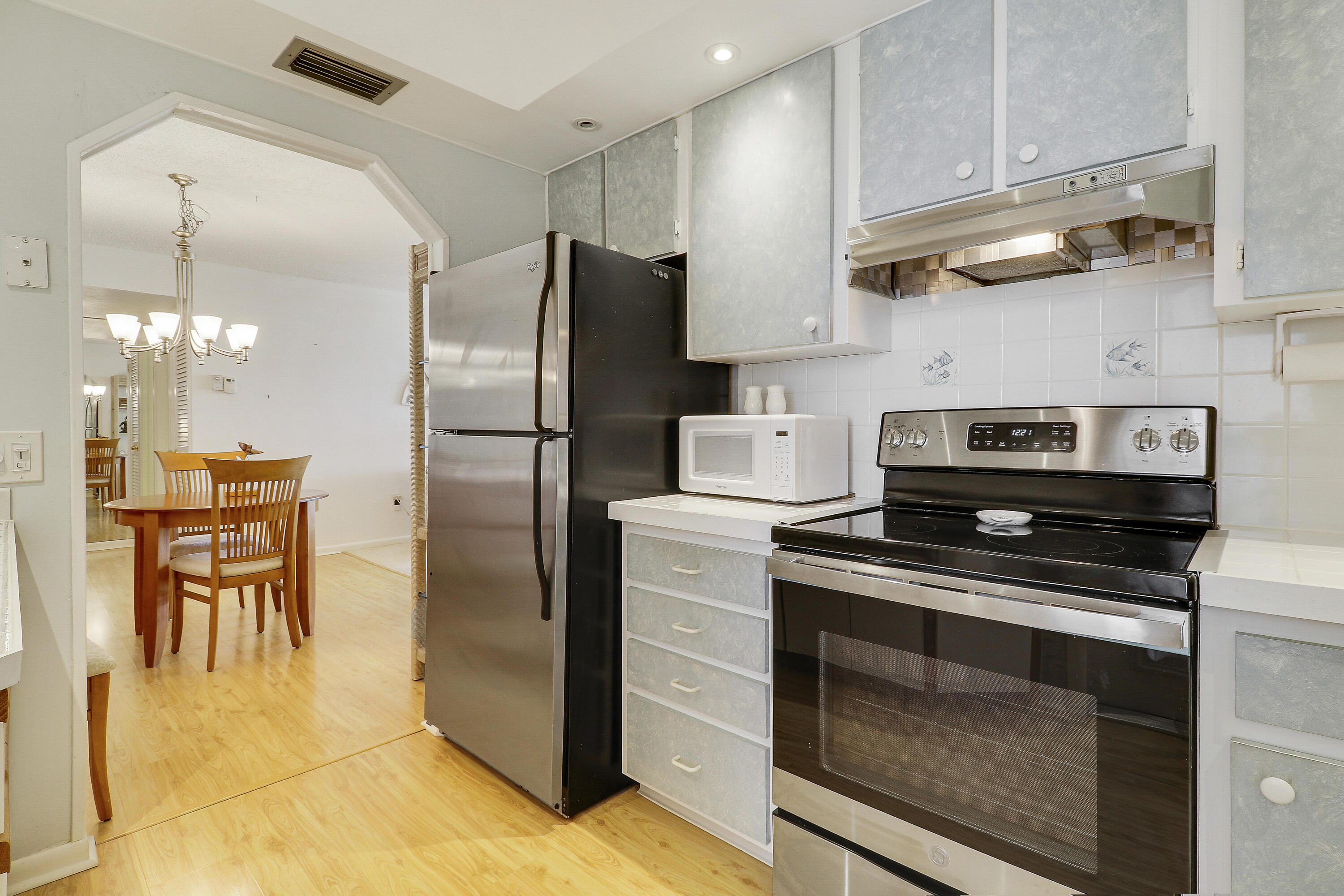 OCEAN VILLAS CONDO APTS - Residential