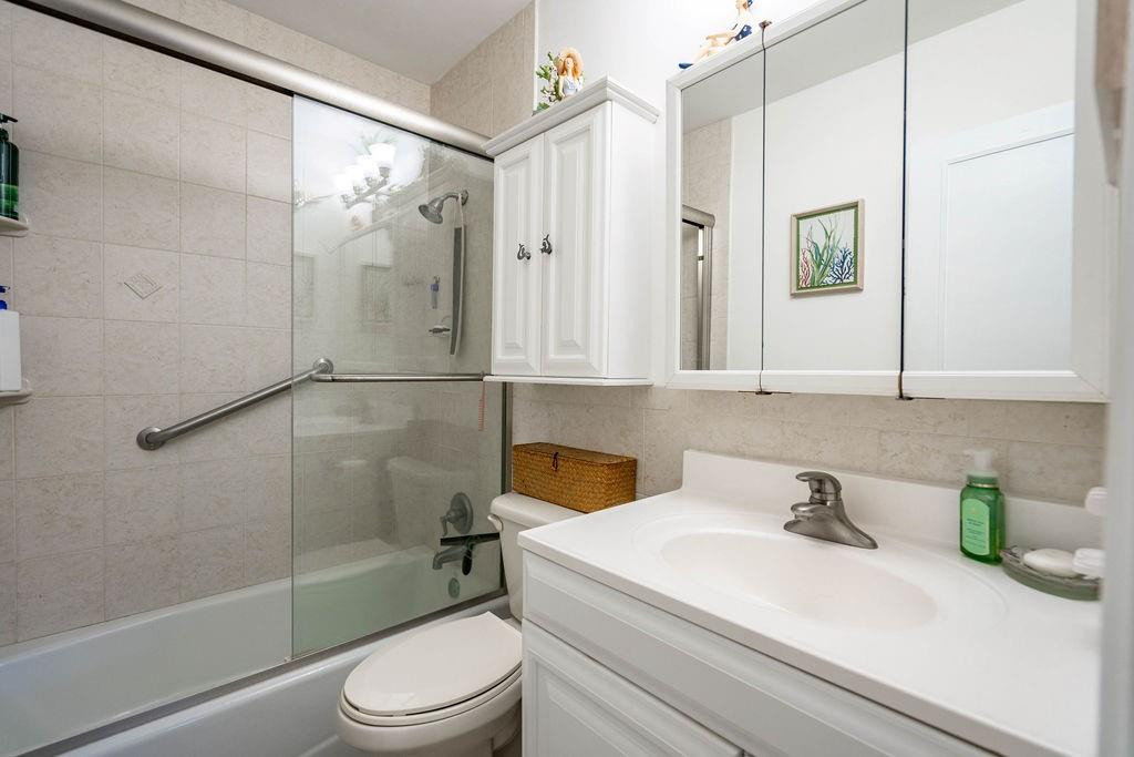 TARELTON MANOR APTS - Residential