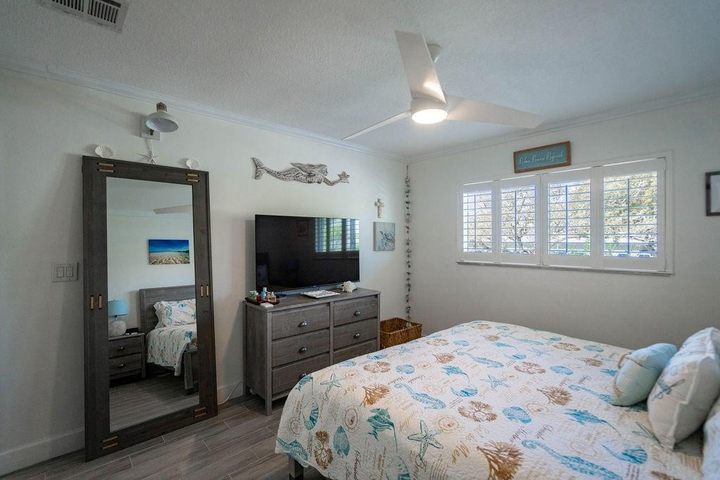 TARELTON MANOR APTS - Residential