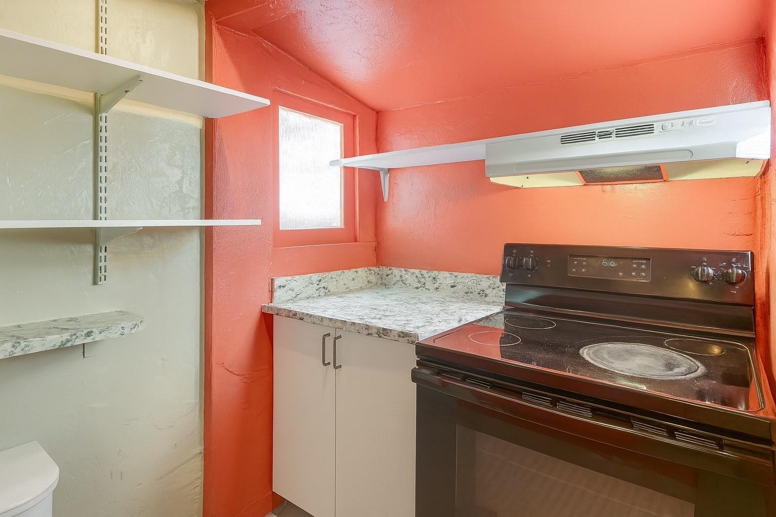 Hollywood 1-21 B - Residential Income