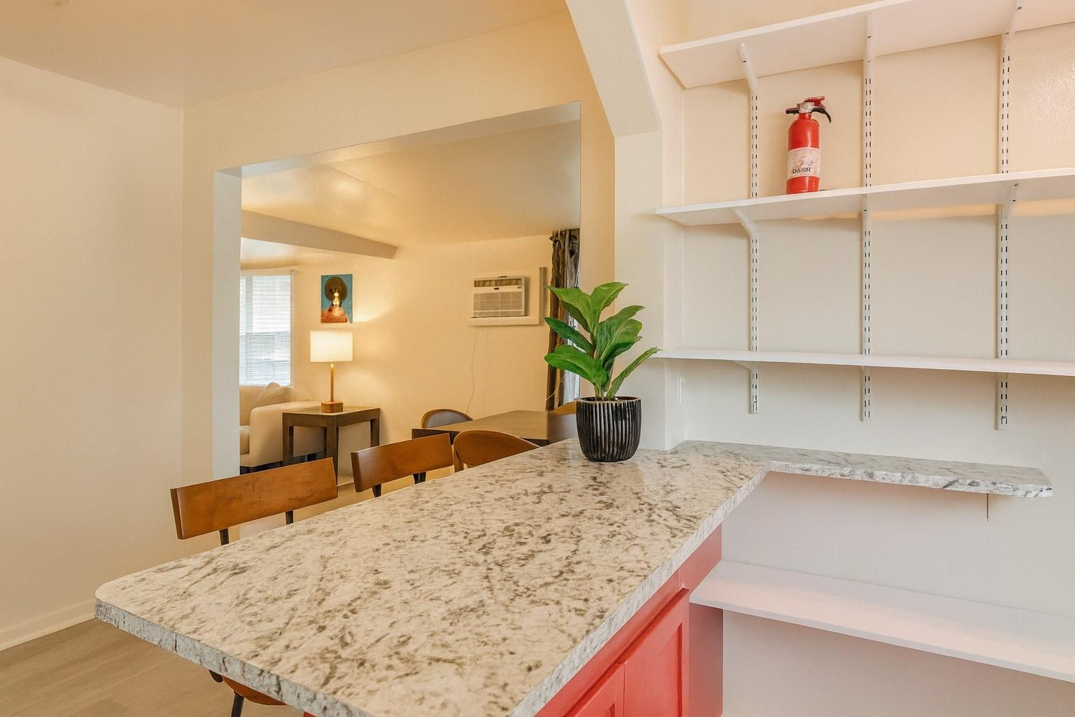 Hollywood 1-21 B - Residential Income