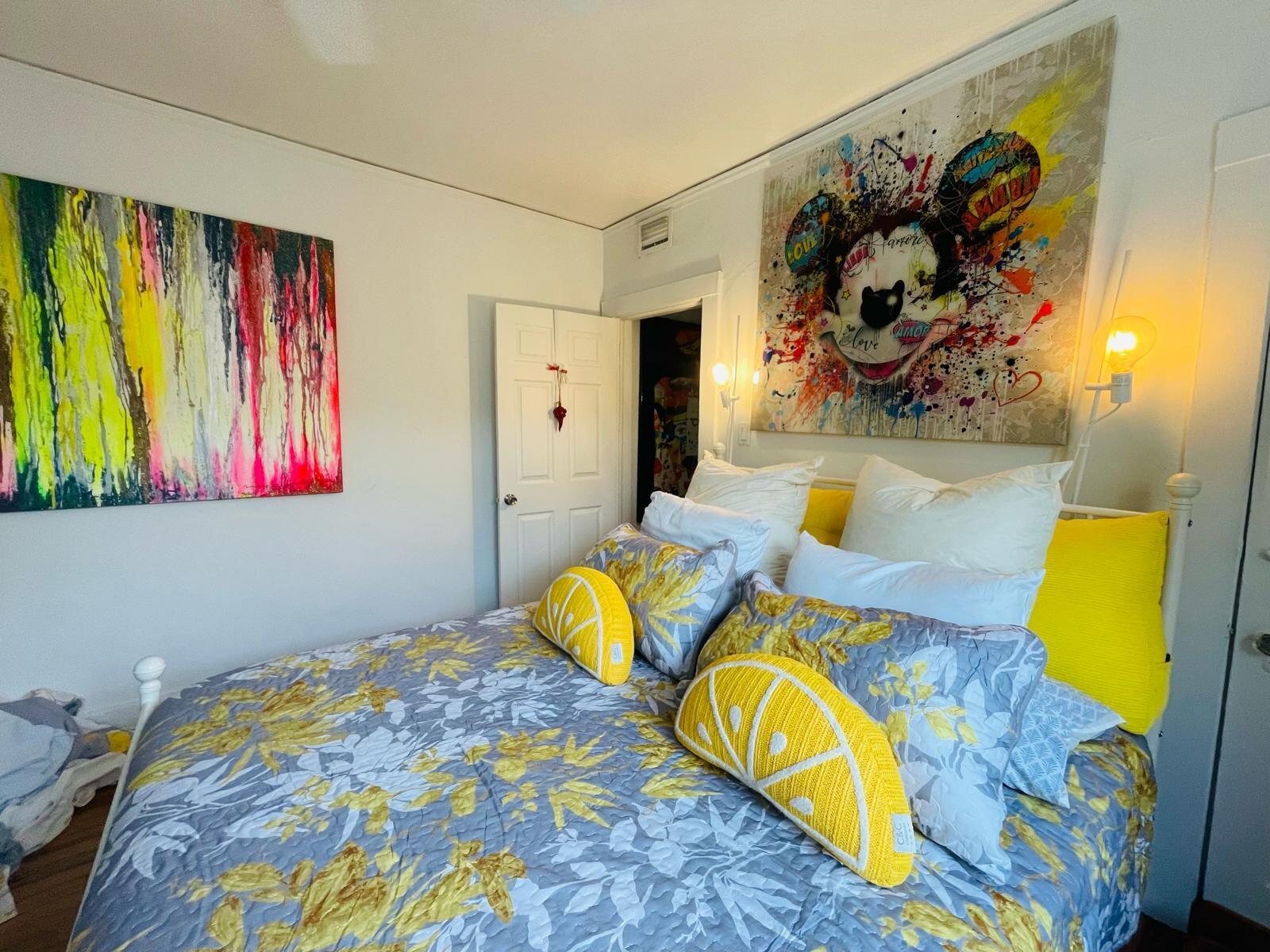 Hollywood 1-21 B - Residential Income