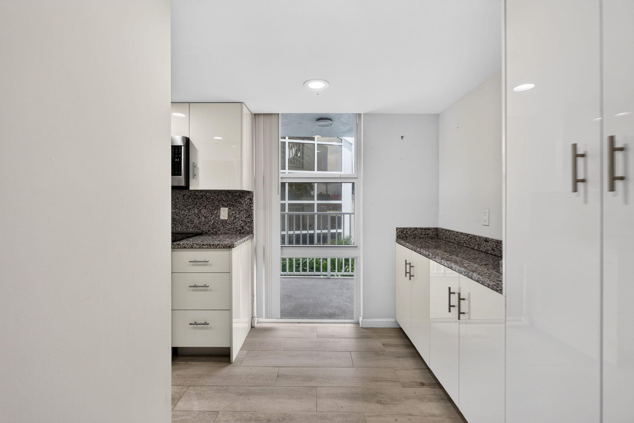 HARBOR TOWERS & MARINA CONDO - Residential Lease