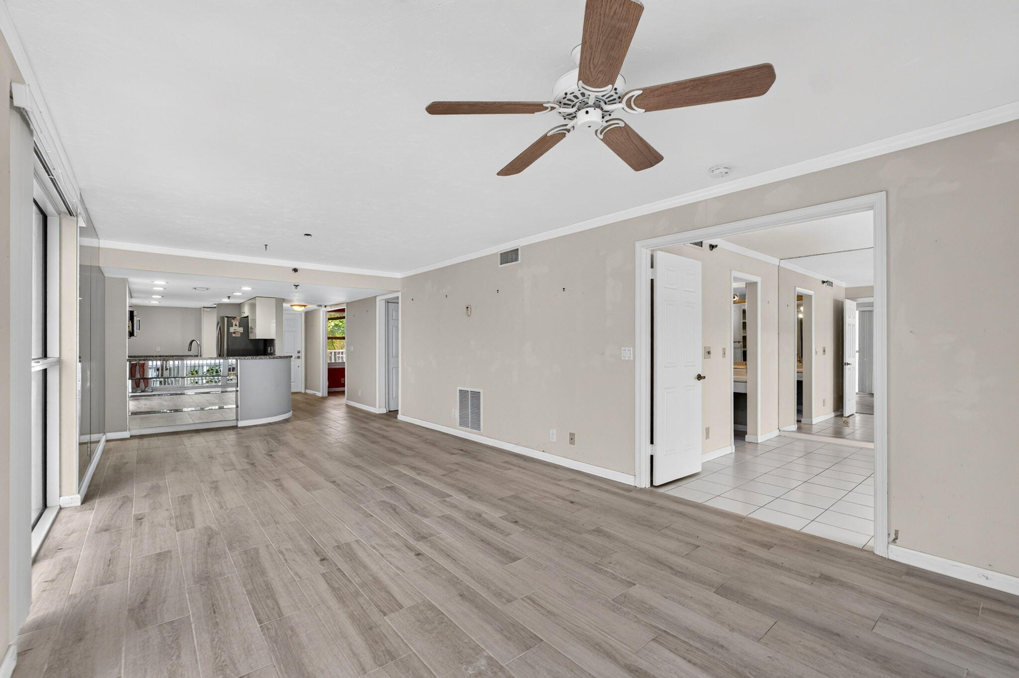 HARBOR TOWERS & MARINA CONDO - Residential Lease