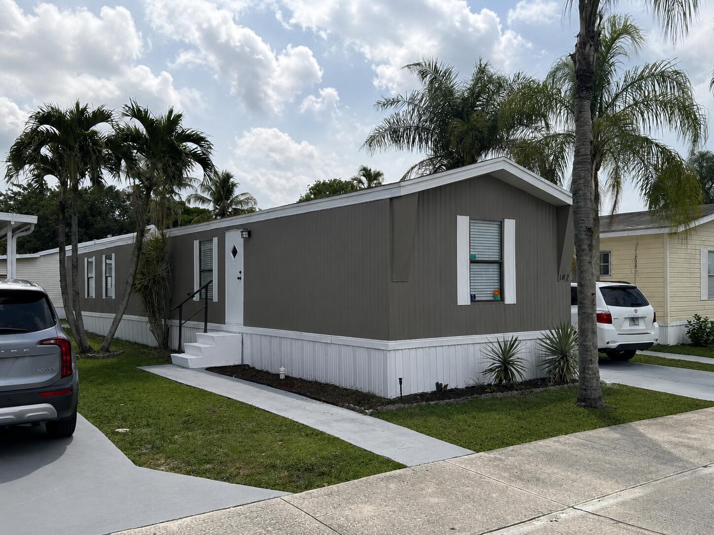Just Listed! Discover this beautiful 3BR/2BA move-in ready home in the desirable Plantation Community (All-Age). Enjoy a modern lifestyle, bathrooms with modern finishes, the convenience of indoor laundry. This is a rare opportunity to own a home that truly has it all!. Enjoy the community amenities. All measurements are approximate. This property is available for purchase with Financing or Cash. Call the listing agent today to schedule your private tour