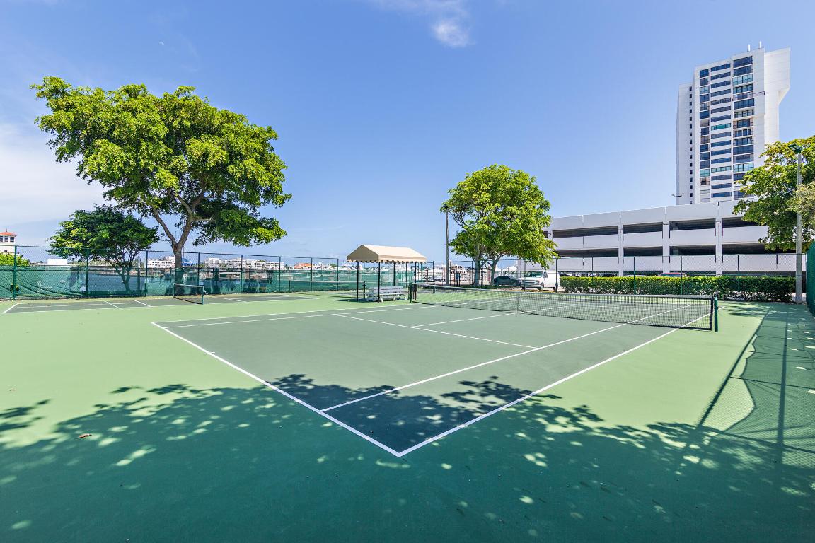 WATERVIEW TOWERS COND DECL FILED 8-20-81 - Residential