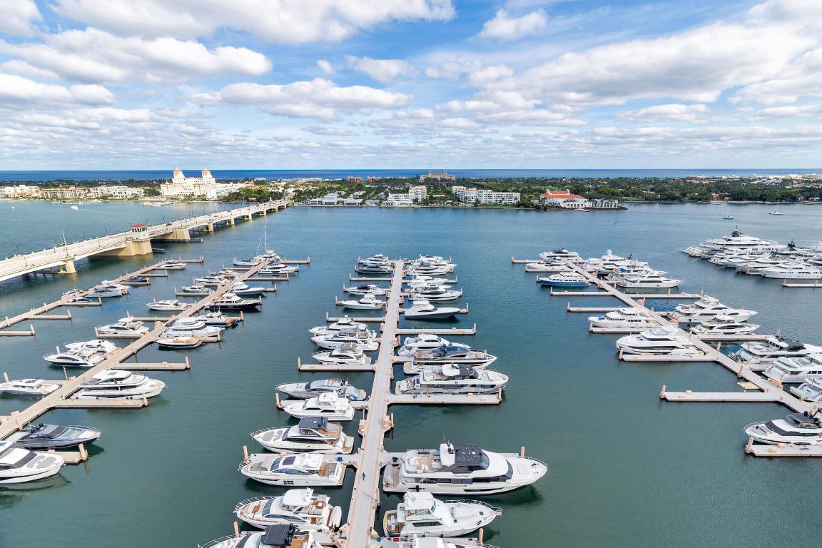 WATERVIEW TOWERS COND DECL FILED 8-20-81 - Residential
