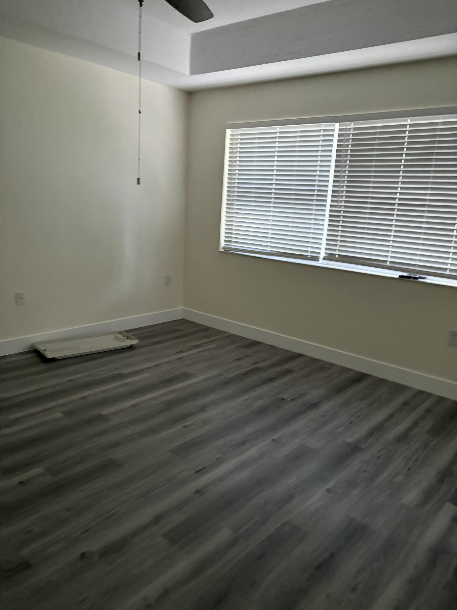 LAKES AT PEMBROKE - Residential Lease