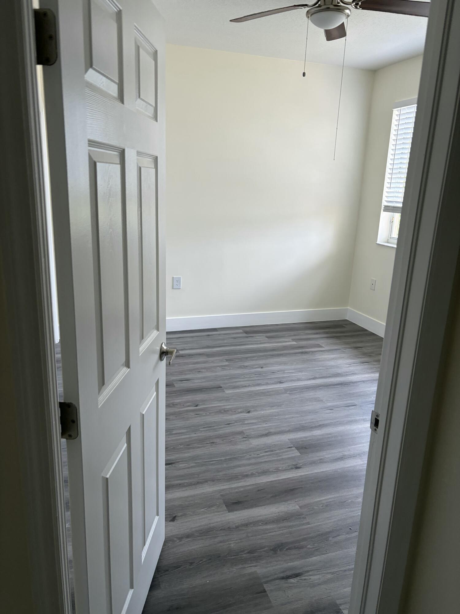 LAKES AT PEMBROKE - Residential Lease