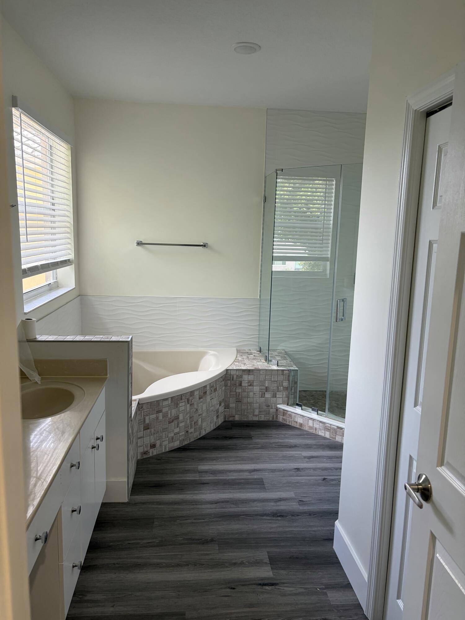 LAKES AT PEMBROKE - Residential Lease