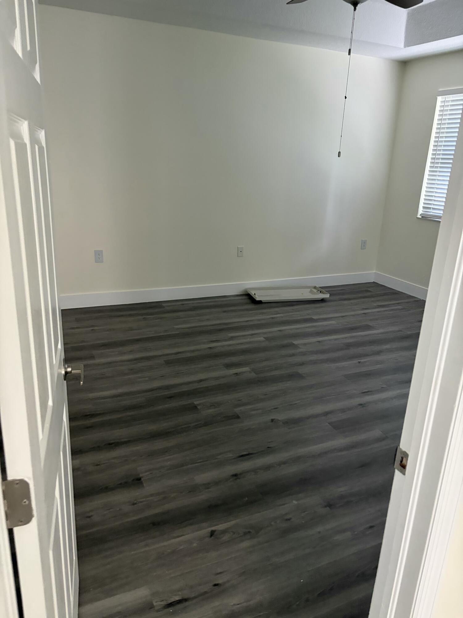 LAKES AT PEMBROKE - Residential Lease