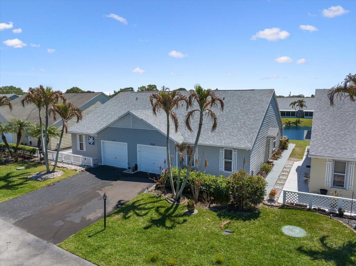 TROPICAL EAST - Residential