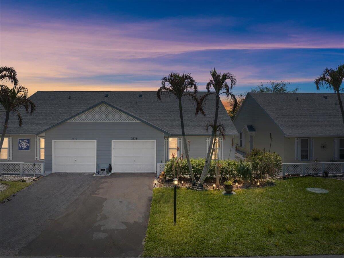 TROPICAL EAST - Residential