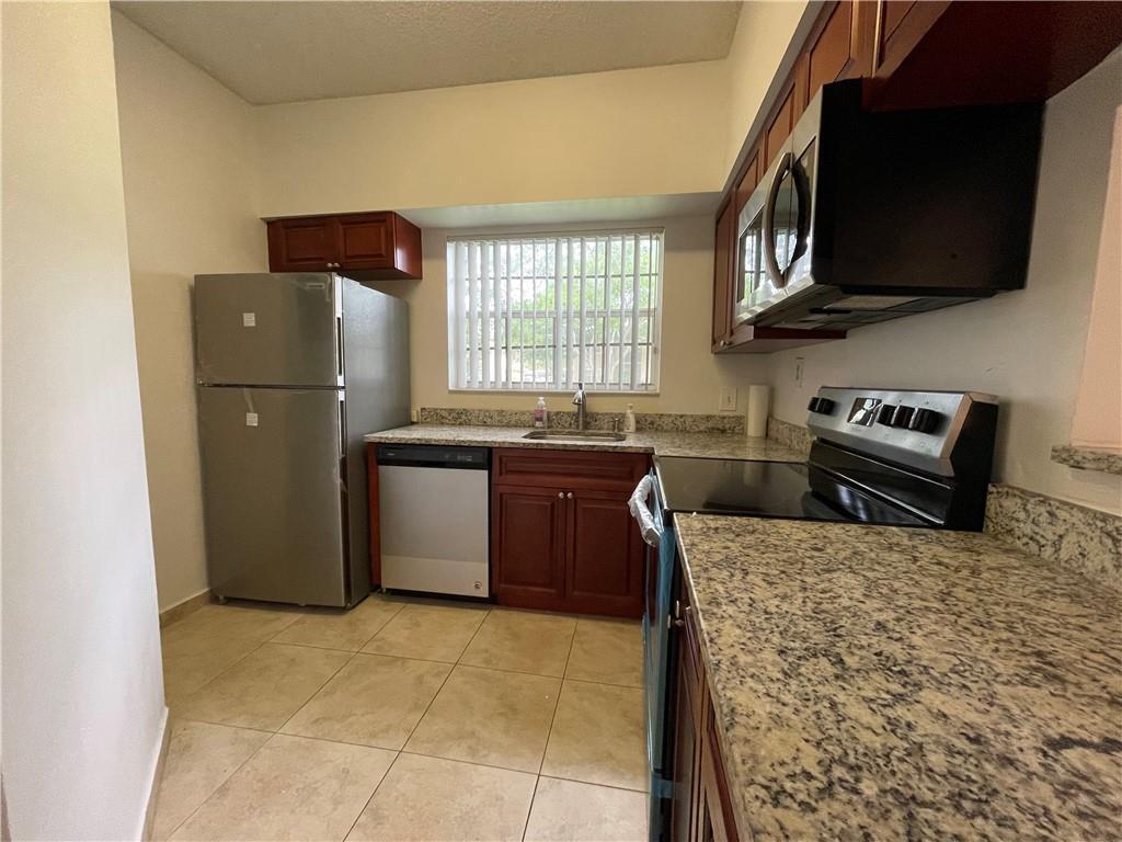 WATERS EDGE AT DEERFIELD CONDO - Residential Lease