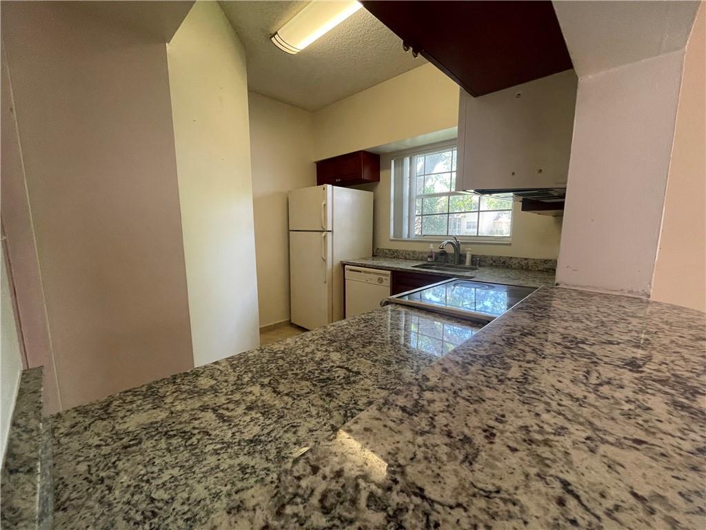WATERS EDGE AT DEERFIELD CONDO - Residential Lease