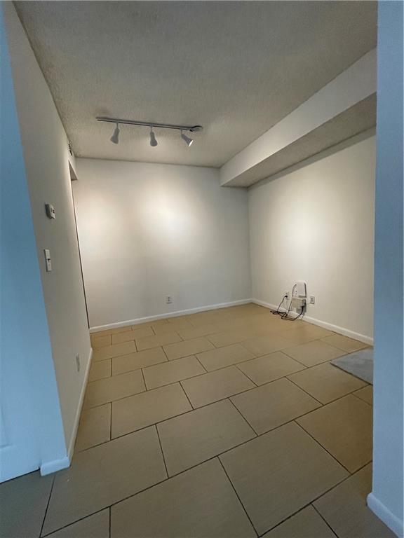 WATERS EDGE AT DEERFIELD CONDO - Residential Lease